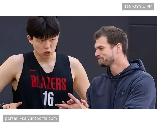 开拓者新主帅上任 杨瀚森有望获得更多上场机会 开拓者新主帅上任 杨瀚森有望获得更多上场机会